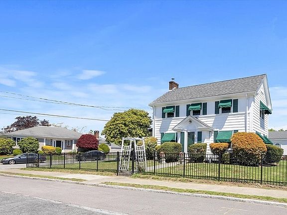 2nd image of 12 Goddard St