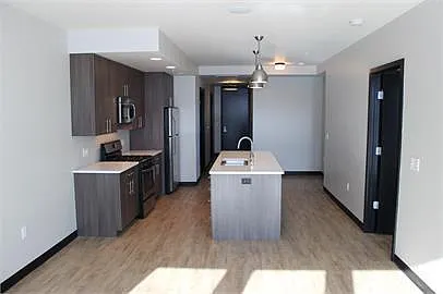 East Terrace Apartments - 203 — Photo 2
