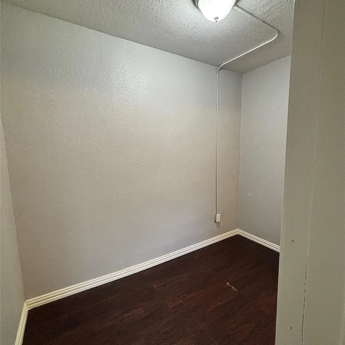 Studio, 1.0 bath, $915 — Photo 3