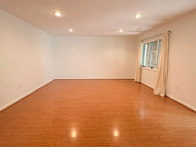 2071 Golf Course Dr — Photo 34