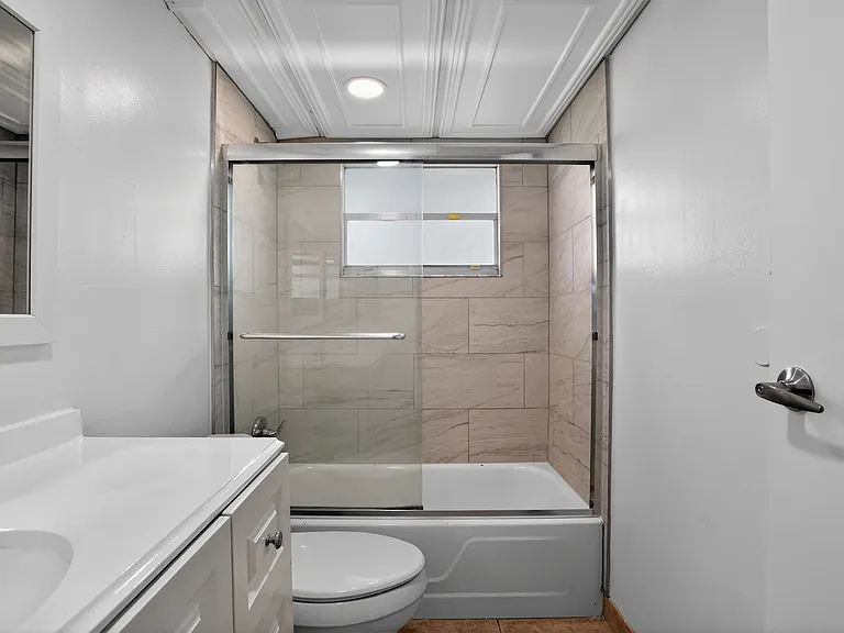 202 Bedford Trl — Photo 28