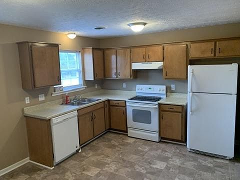 2nd image of 1437 Benley St