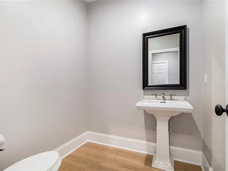 960 Landmark Dr — Photo 24