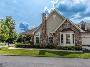 126 Pebble Beach Dr, Royersford, PA 19468