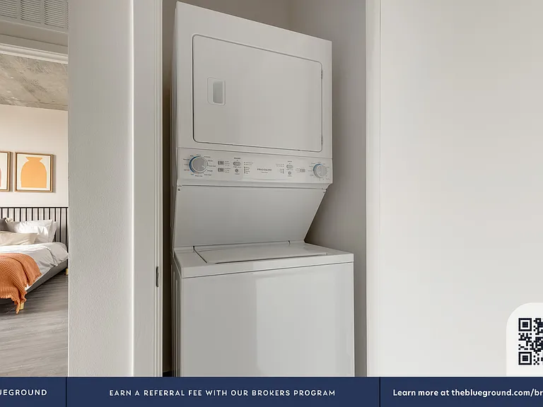 Washer/Dryer in Apartment