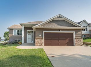 807 10th St NW, Kasson, MN 55944