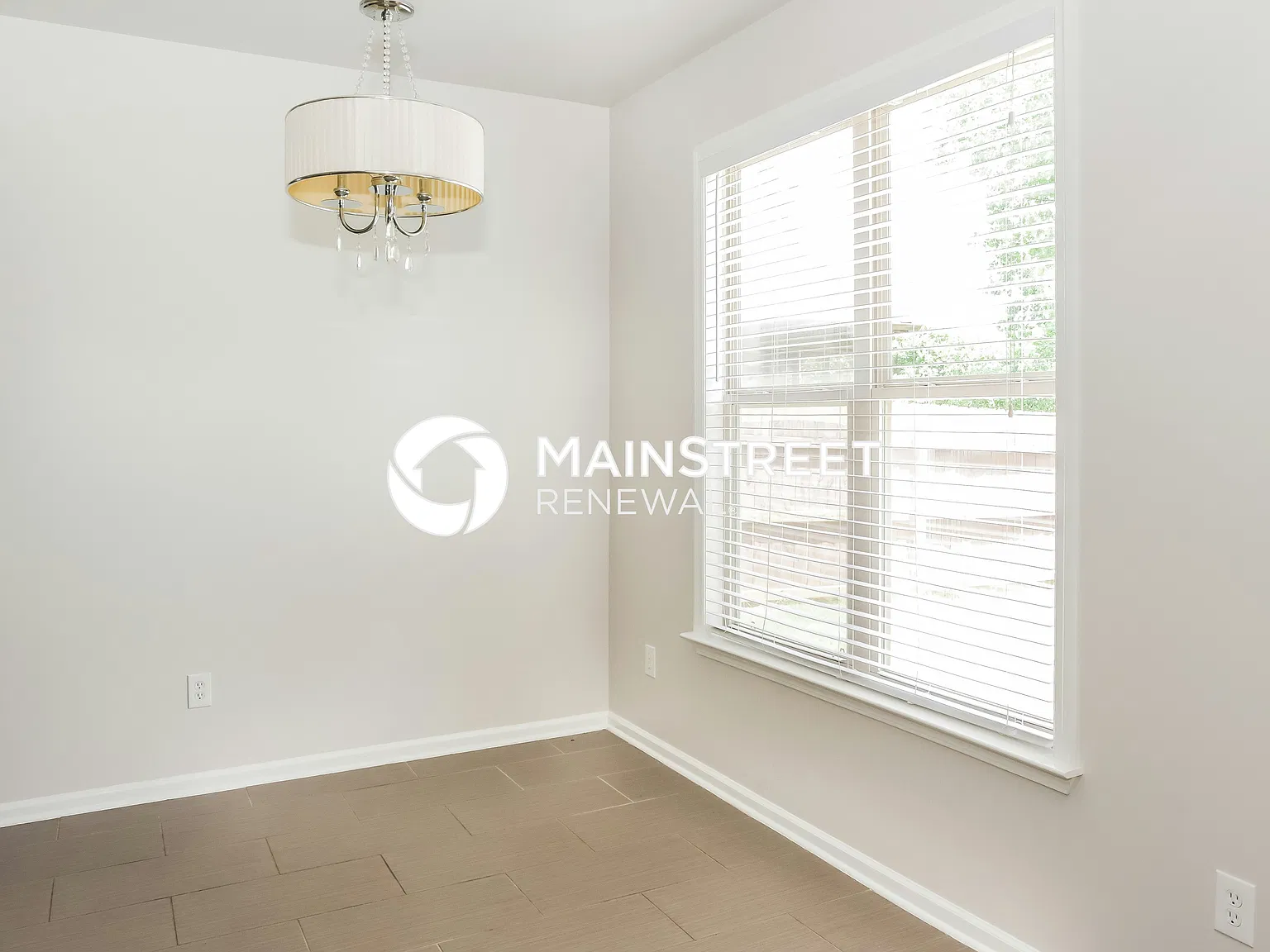 15808 Coldwater Dr — Photo 4