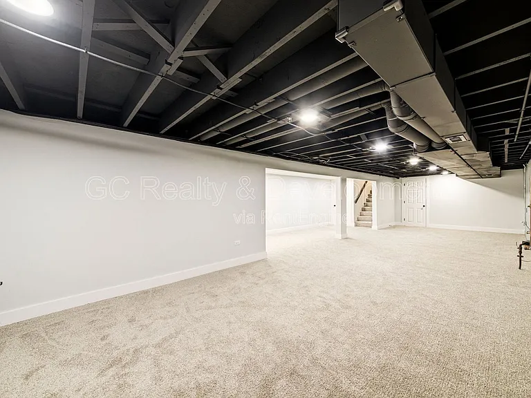 106 Hawthorne Dr — Photo 15
