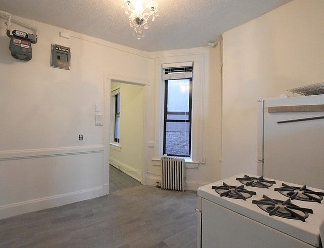 2nd image of 165 E 99th St APT 10