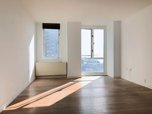 Rented by Battery Park Realty | media 8