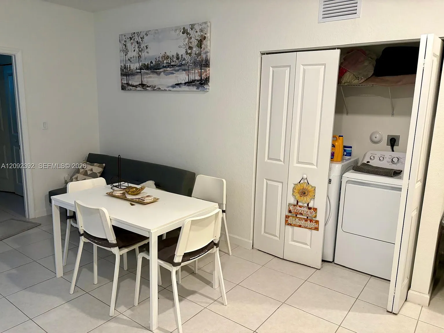 4 bed, 3.5 bath, 3139 sqft, $4,900 — Photo 4