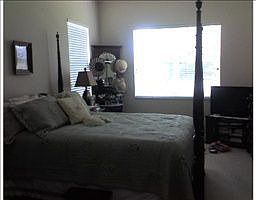 2nd image of 615 Woodford Dr
