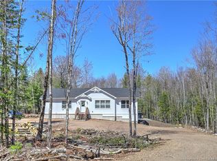 124 Diamond Square Rd, Fredericton Junction, NB E5L1V3