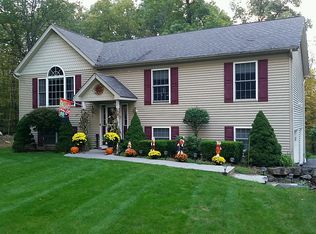 5 Tall Oaks Ln, Otisville, NY 10963