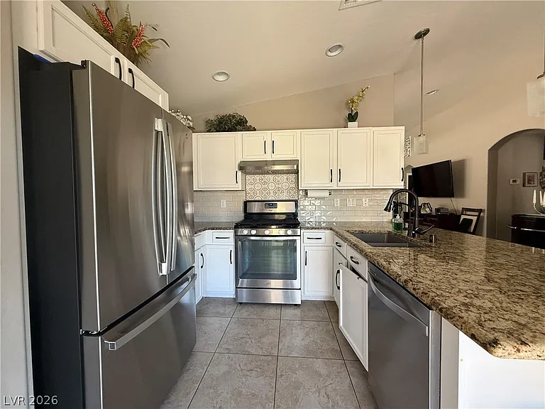 5841 Montina Vines St — Photo 10