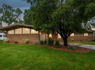 231 Ridgewood Ct, Waconia, MN 55387