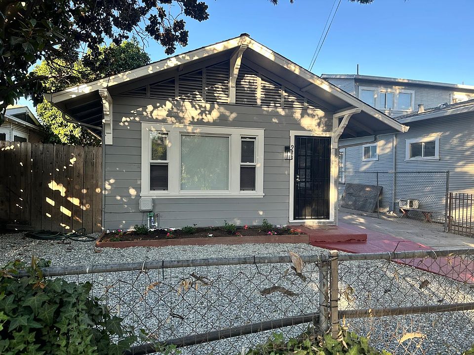1st image of 921 S Hunter St