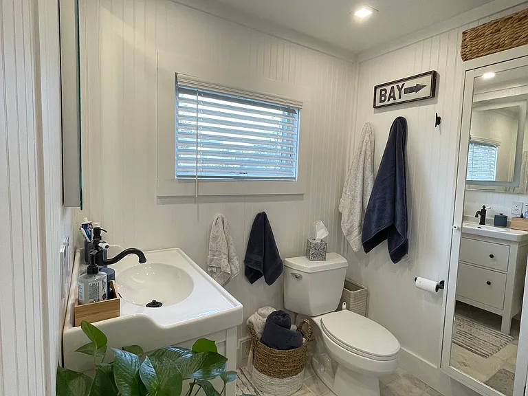 183 Shore Rd — Photo 9