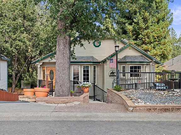2nd image of 1344 Village Ln