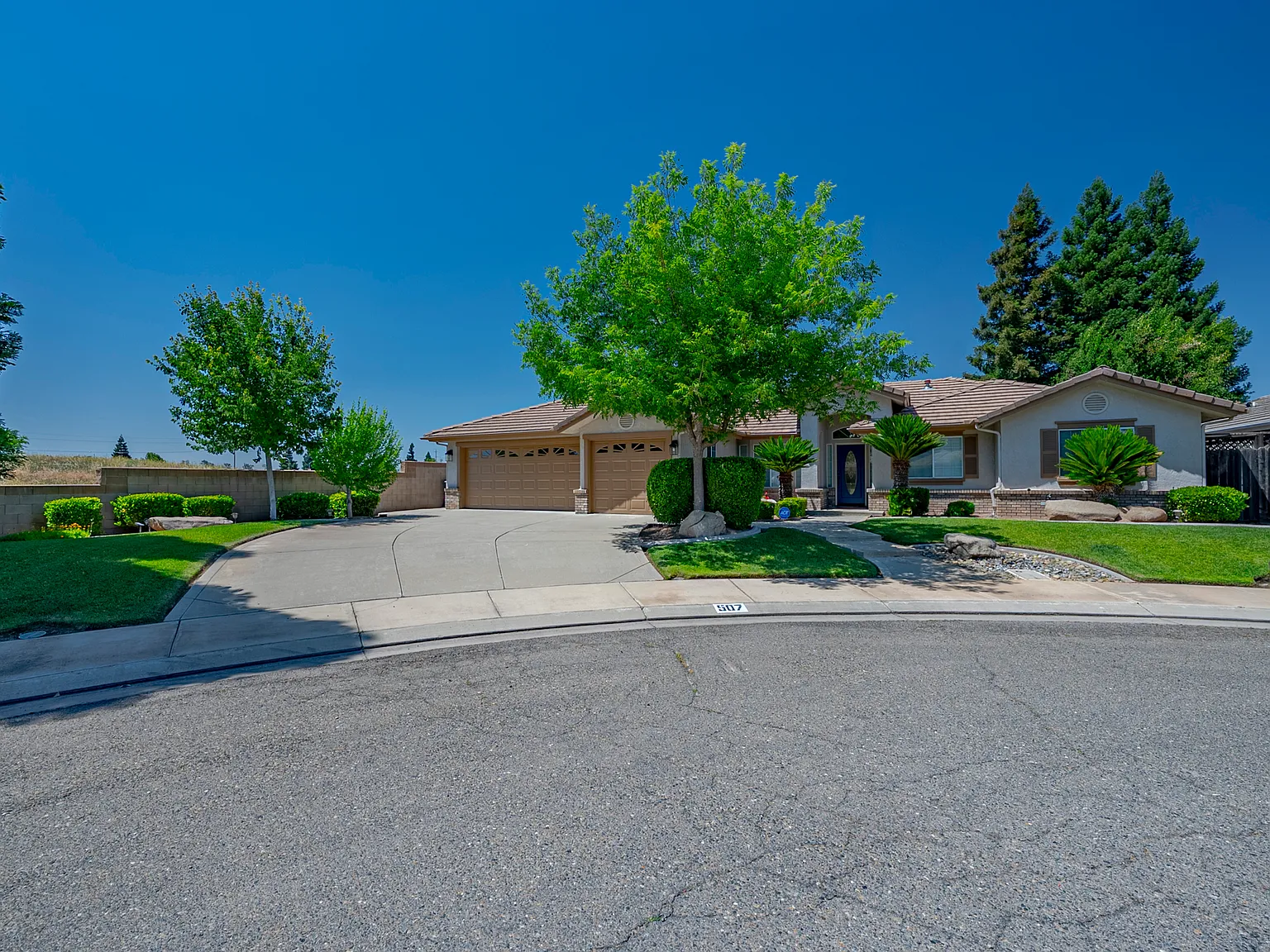 4 bed, 2258 sqft, $3,000 — Photo 1
