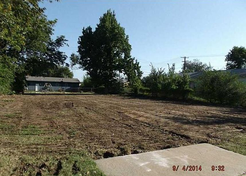 1st image of 881 E 52nd Pl N