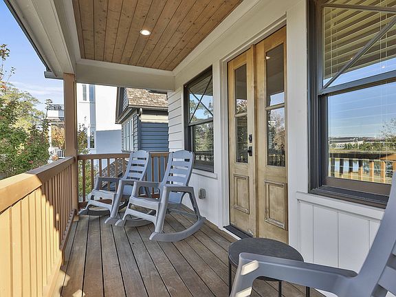 5th image of 170 Heatherden Ave #11296180