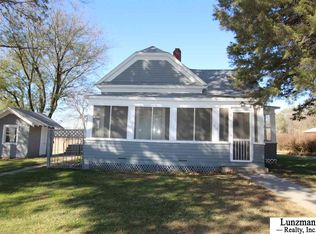 715 1st St, Nemaha, NE 68414