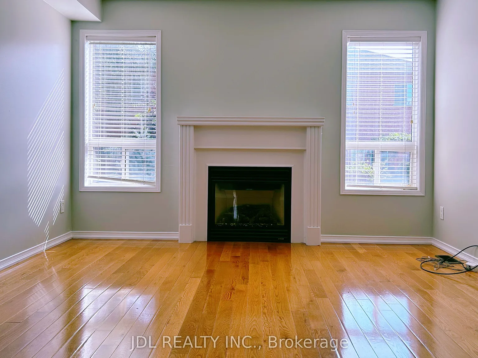4 bed, $3,700 — Photo 2