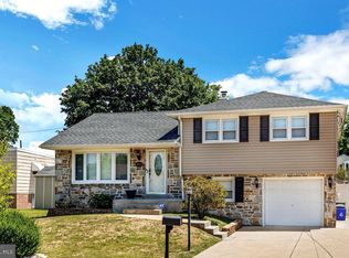 9343 Ditman St, Philadelphia, PA 19114
