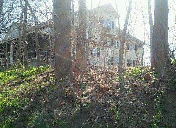 2nd image of 280 Orchard Dr