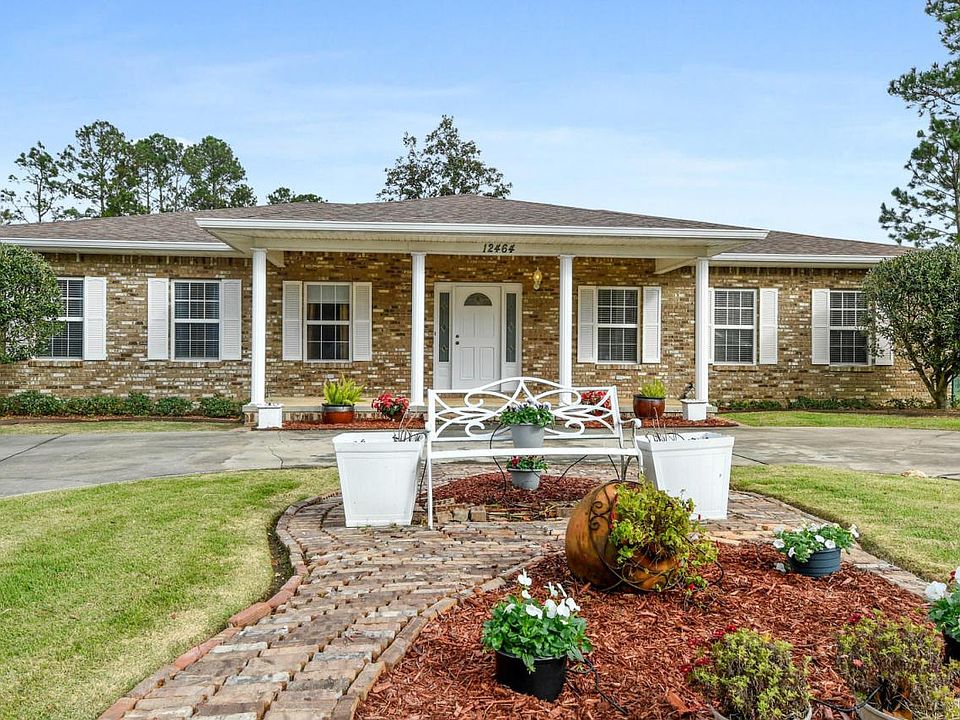 1st image of 12464 Lakeview Ct N