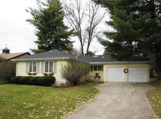 270 Scott Ave, Glen Ellyn, IL 60137