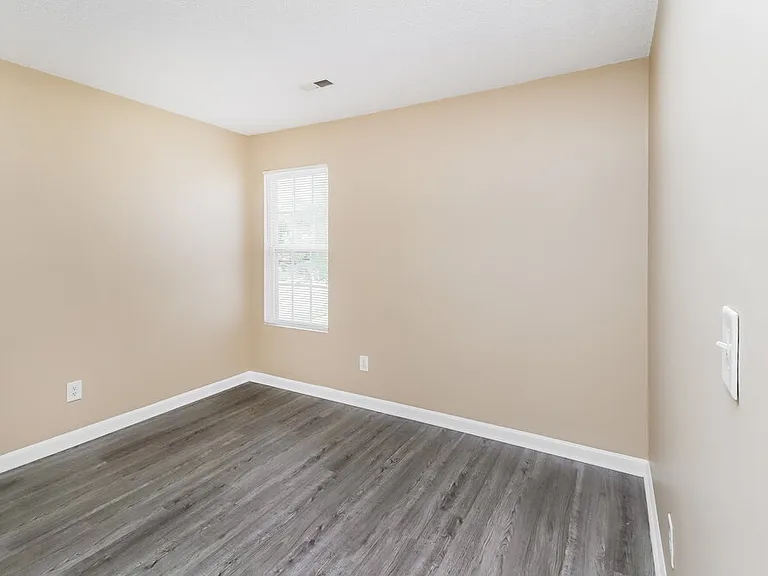 3005 Hunters Creek Ct — Photo 12