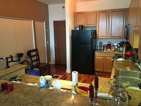 5th image of 1322 S Prairie Ave Unit 703