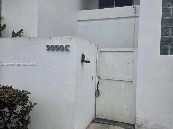 5050 Elmhurst Rd APT C, West Palm Beach, FL 33417