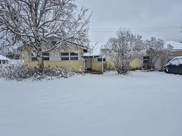 1789 Bridgewater Dr, Fairbanks, AK 99709