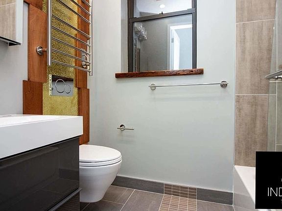 3rd image of 1553 De Kalb Ave #4B