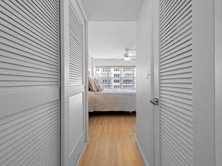 3700 Galt Ocean Dr #1604 — Photo 19