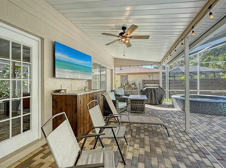2246 Cork Oak St W — Photo 42
