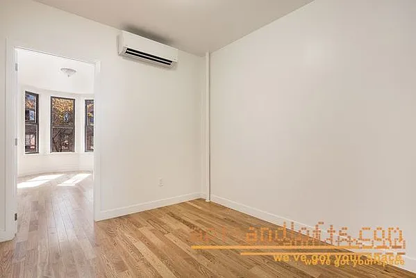 Rented by aptsandlofts.com | media 21