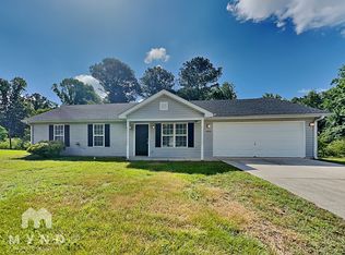 4722 Coker Dr, Flowery Branch, GA 30542