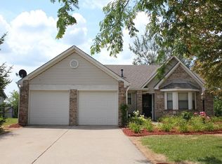 656 Sugar Maple Ln, Mooresville, IN