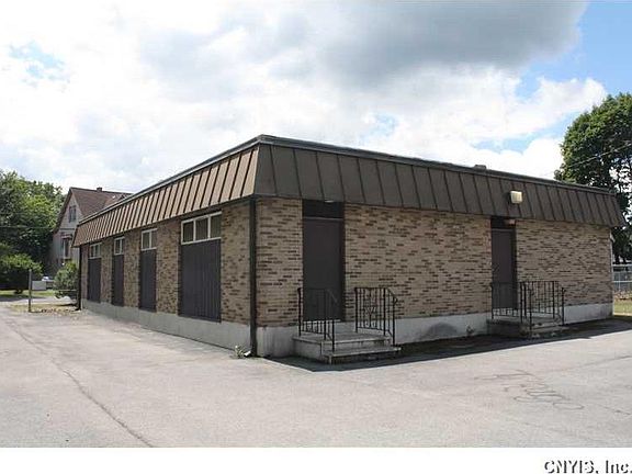 2nd image of 127 E Glen Ave