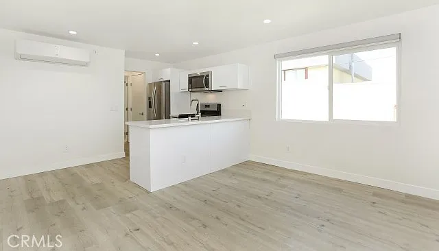 6745 Laurel Canyon Blvd #206 — Photo 2
