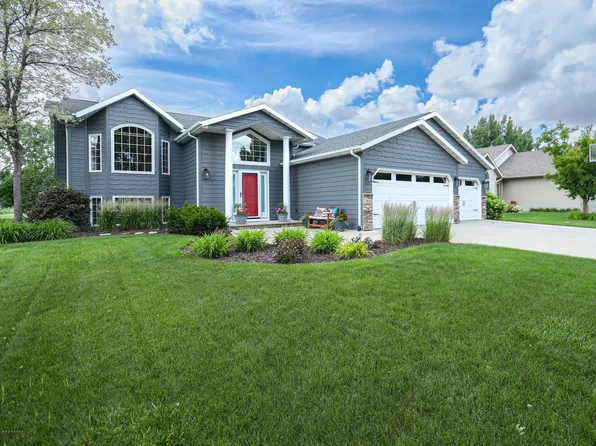 3825 22nd St S, Fargo, ND 58104