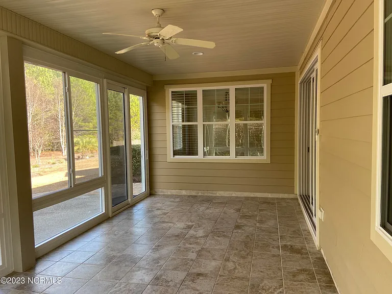 1113 Evangeline Dr — Photo 30