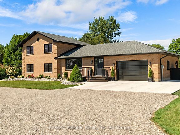 3rd image of 34946 Zurich Hensall Rd #A