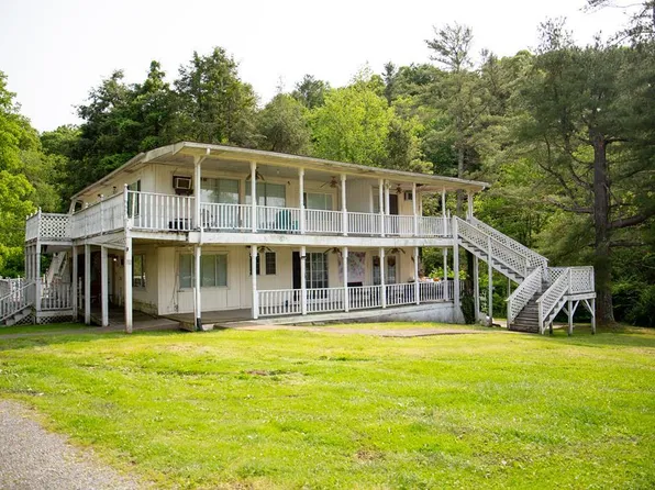 121 Old Mill Rd, Beckley, WV 25801