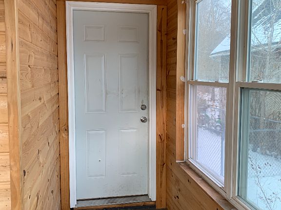 3rd image of 1087 Randolph Ave #1