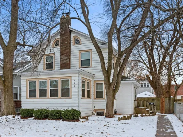 820 James Ct, Waukegan, IL 60085